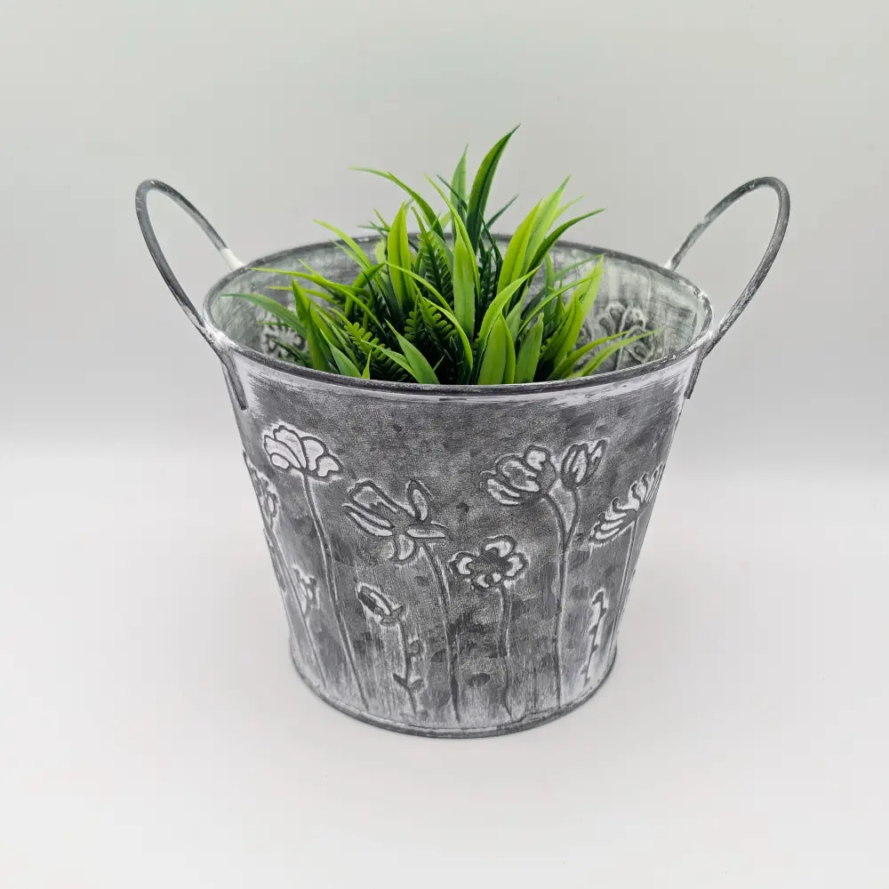 Rustic grey metal plant pot 16cm